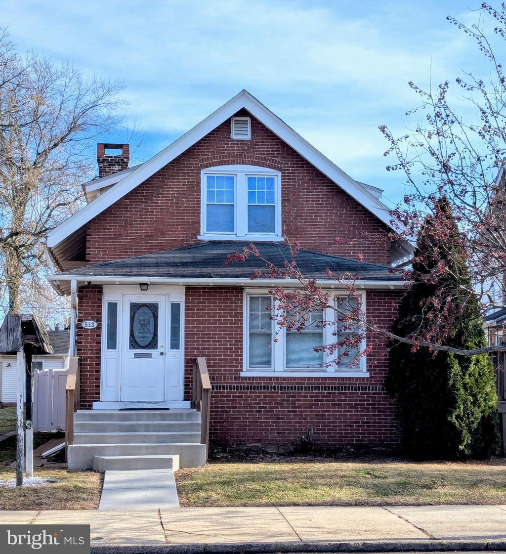 Photo of 513 N Broad Street, LANSDALE, PA 19446 (MLS # PAMC2166122)