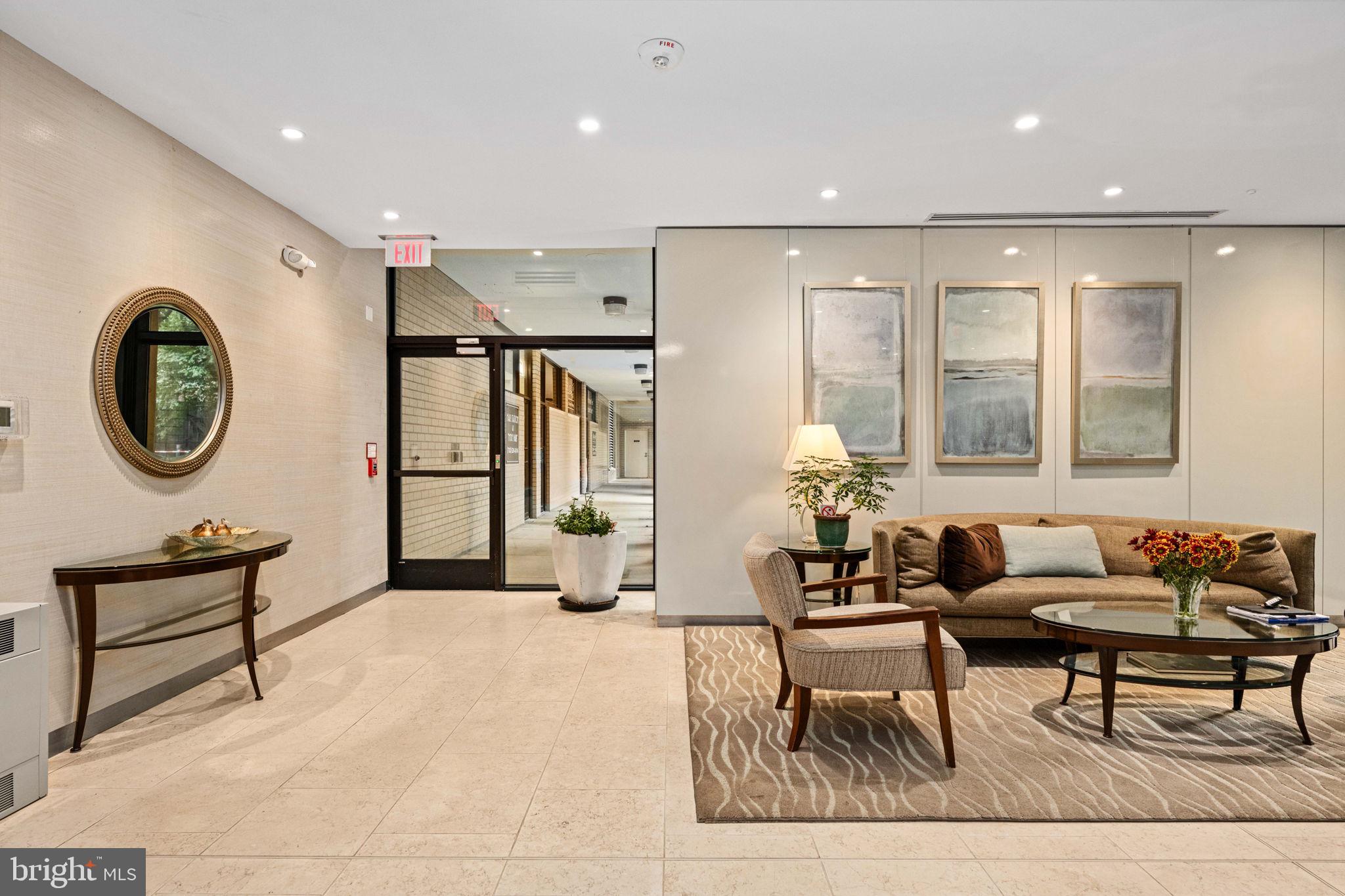 4141 N HENDERSON ROAD 1002