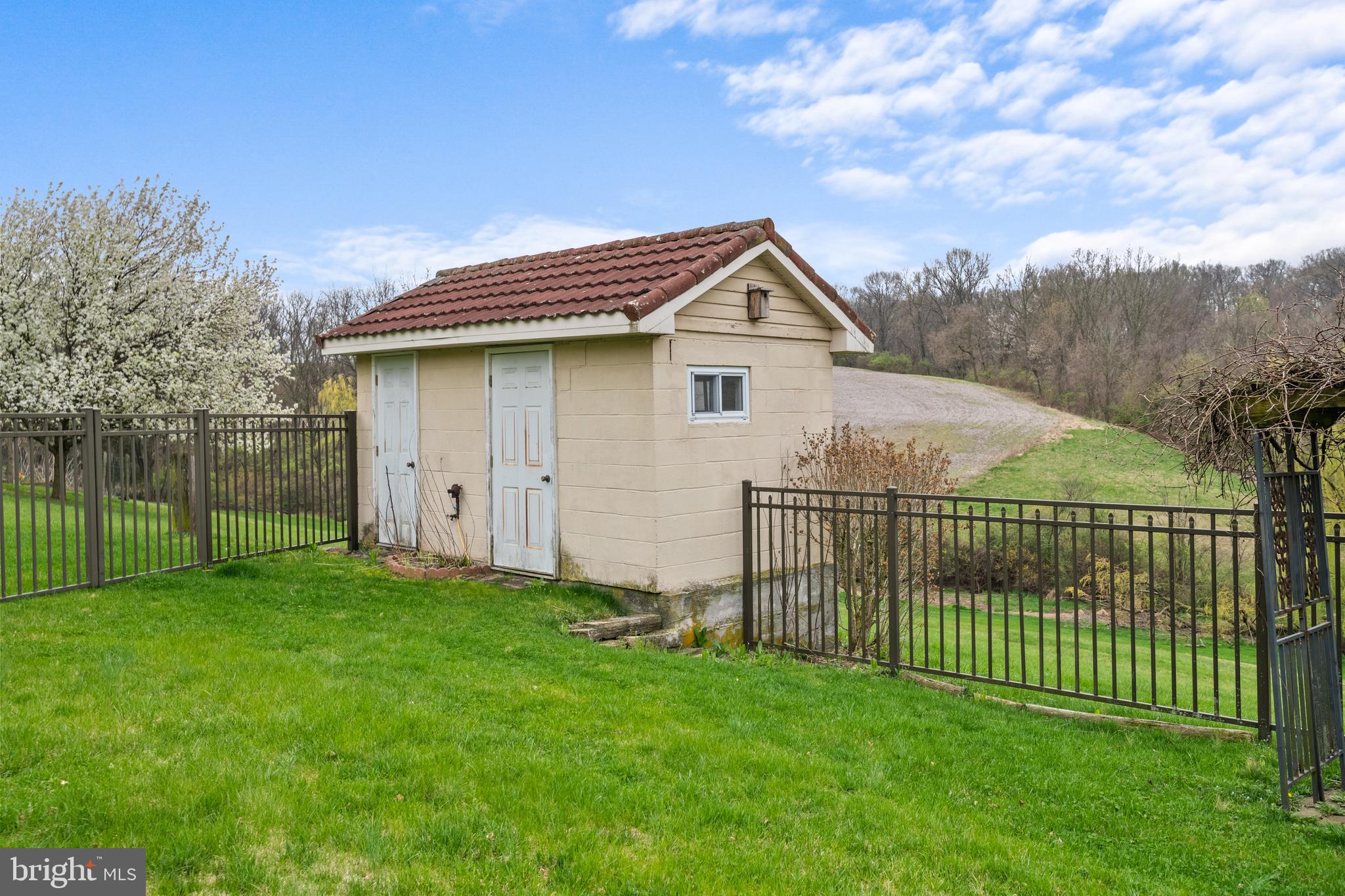 SUMMERHILL - Residential