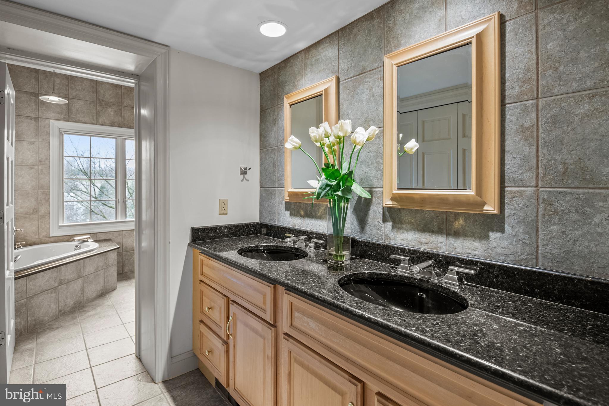 SUMMERHILL - Residential