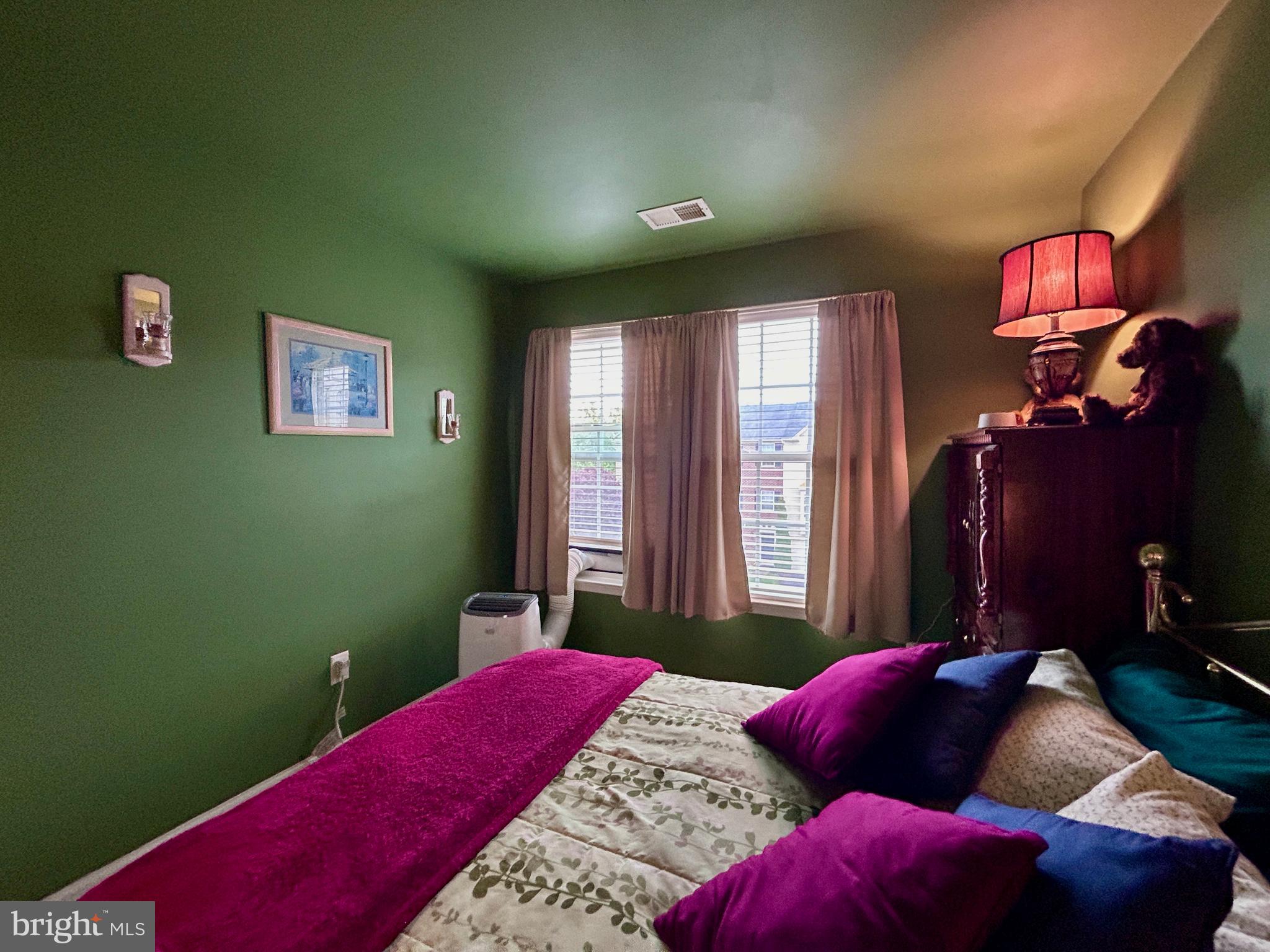 BROOKFIELD - Residential