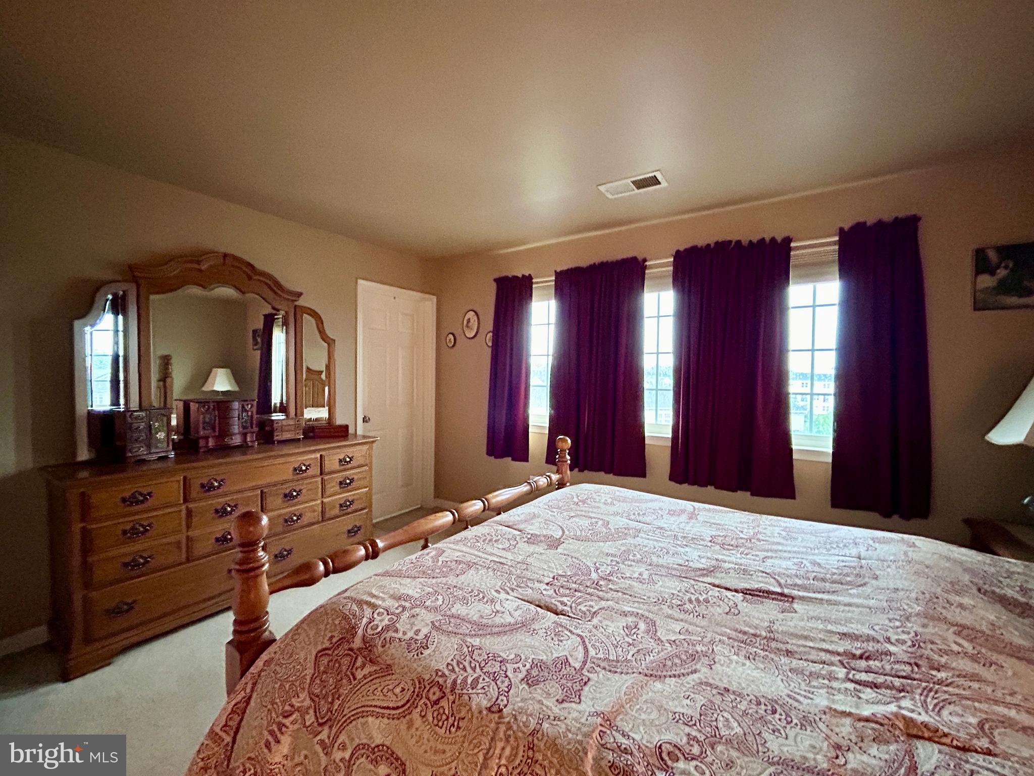 BROOKFIELD - Residential