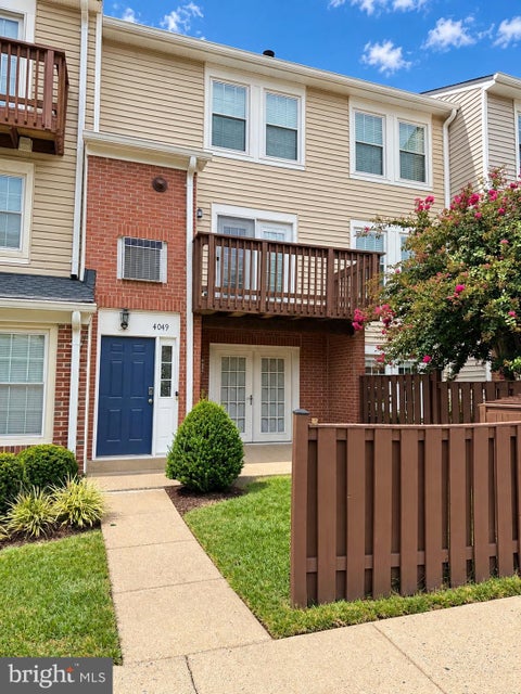Photo of 4049 Chetham Way, WOODBRIDGE, VA 22192 (MLS # VAPW2130826)