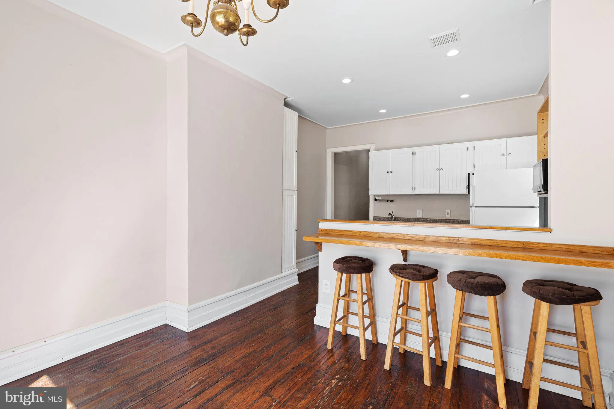 Philadelphia, Pennsylvania 19130, United States, 3 Bedrooms Bedrooms, ,2 BathroomsBathrooms,Residential,Active,208119