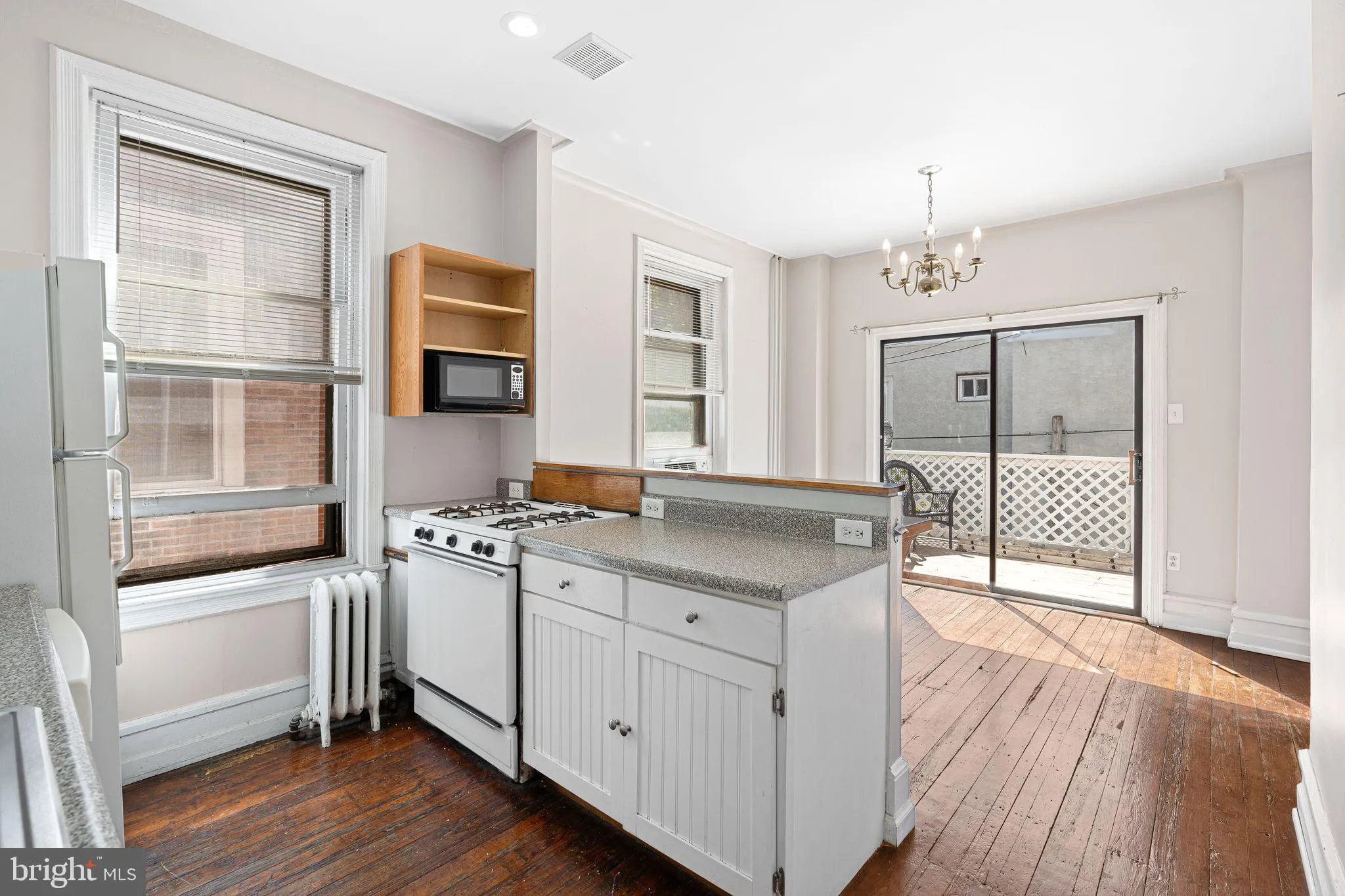 Philadelphia, Pennsylvania 19130, United States, 3 Bedrooms Bedrooms, ,2 BathroomsBathrooms,Residential,Active,208119