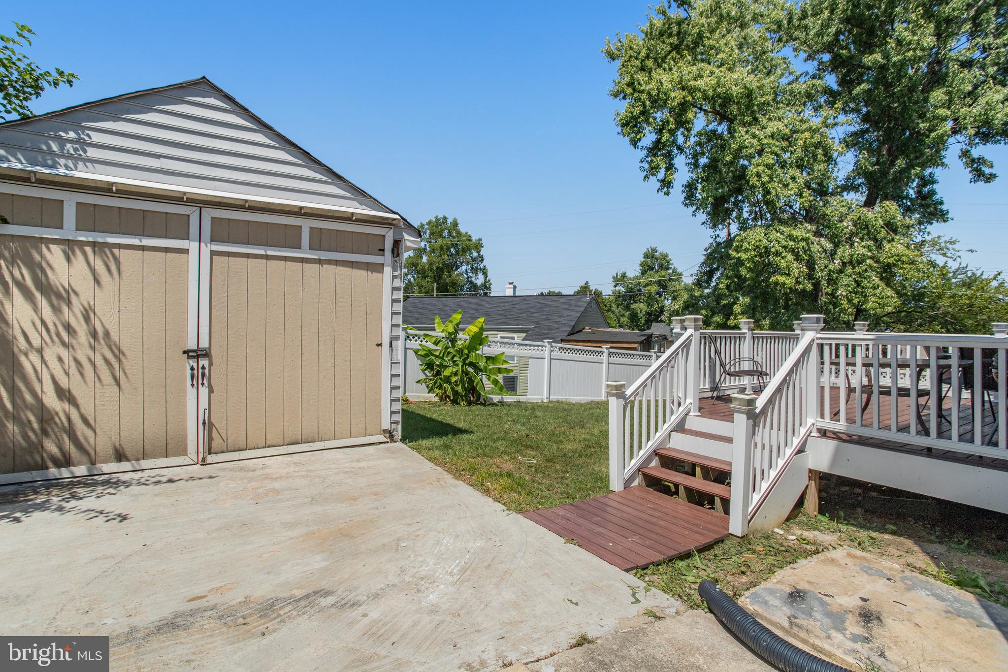 BURGUNDY VILLAGE - Residential