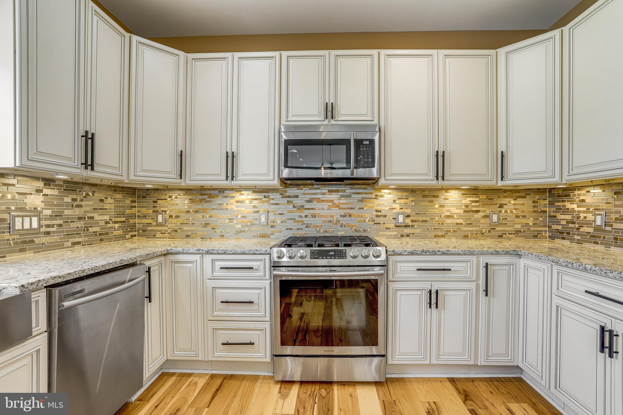 BURGUNDY VILLAGE - Residential