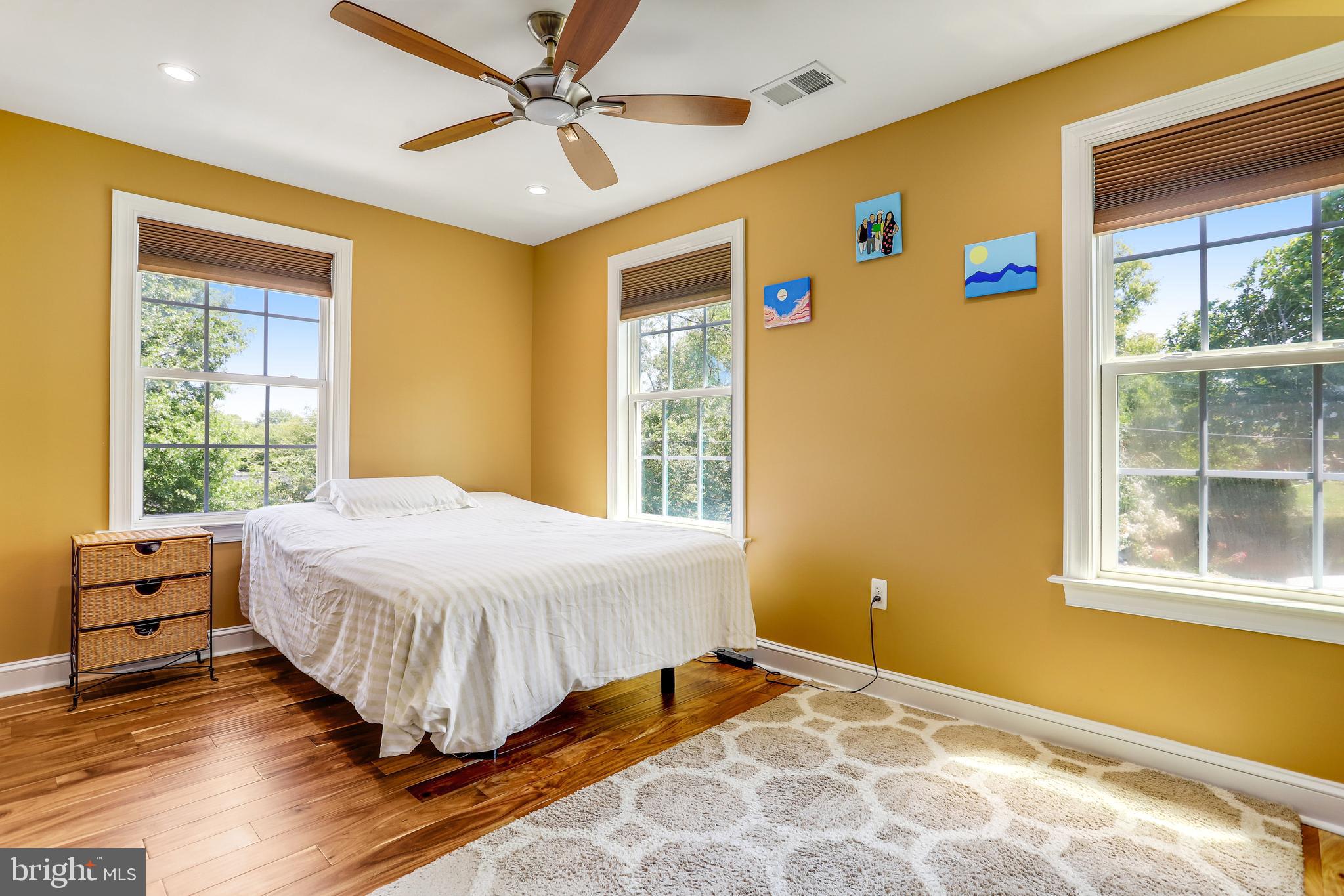 BURGUNDY VILLAGE - Residential