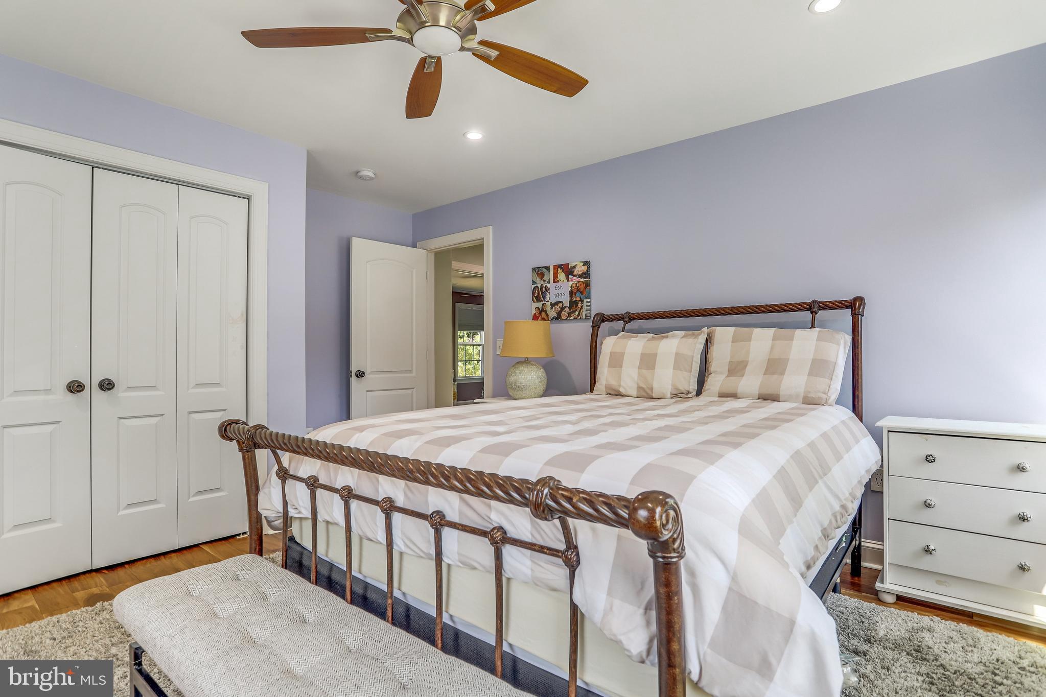 BURGUNDY VILLAGE - Residential