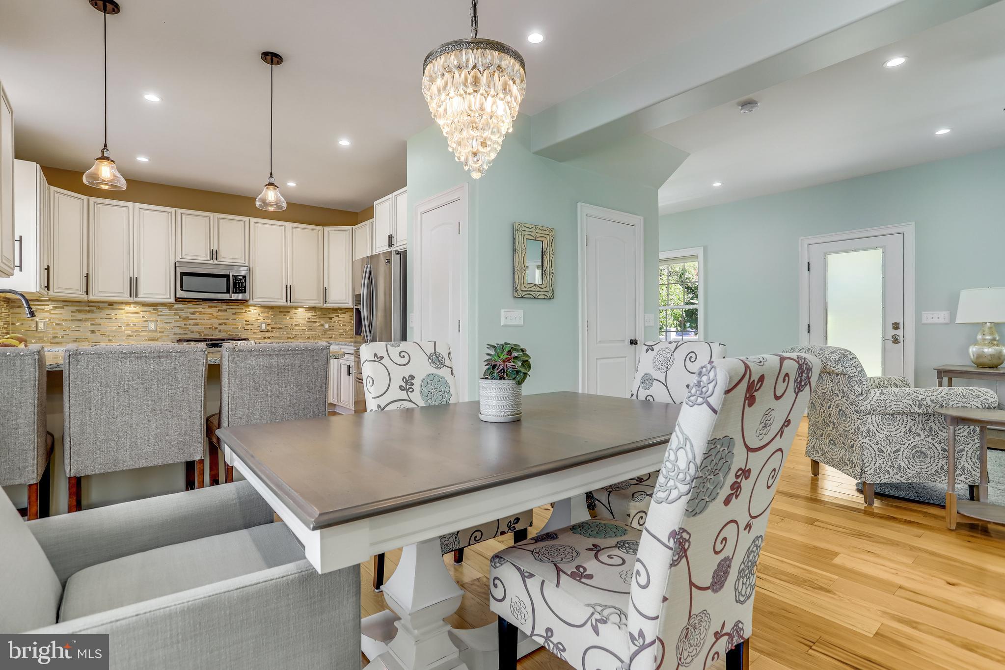 BURGUNDY VILLAGE - Residential