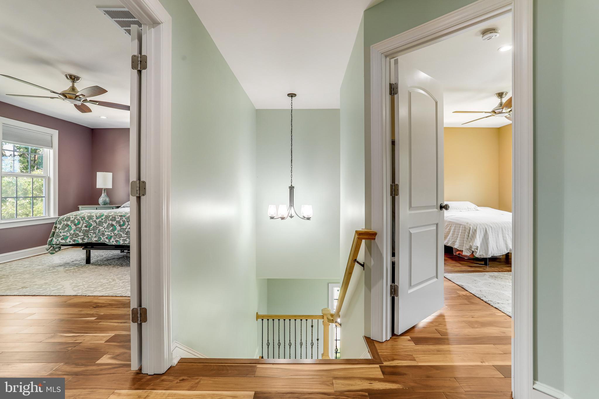 BURGUNDY VILLAGE - Residential