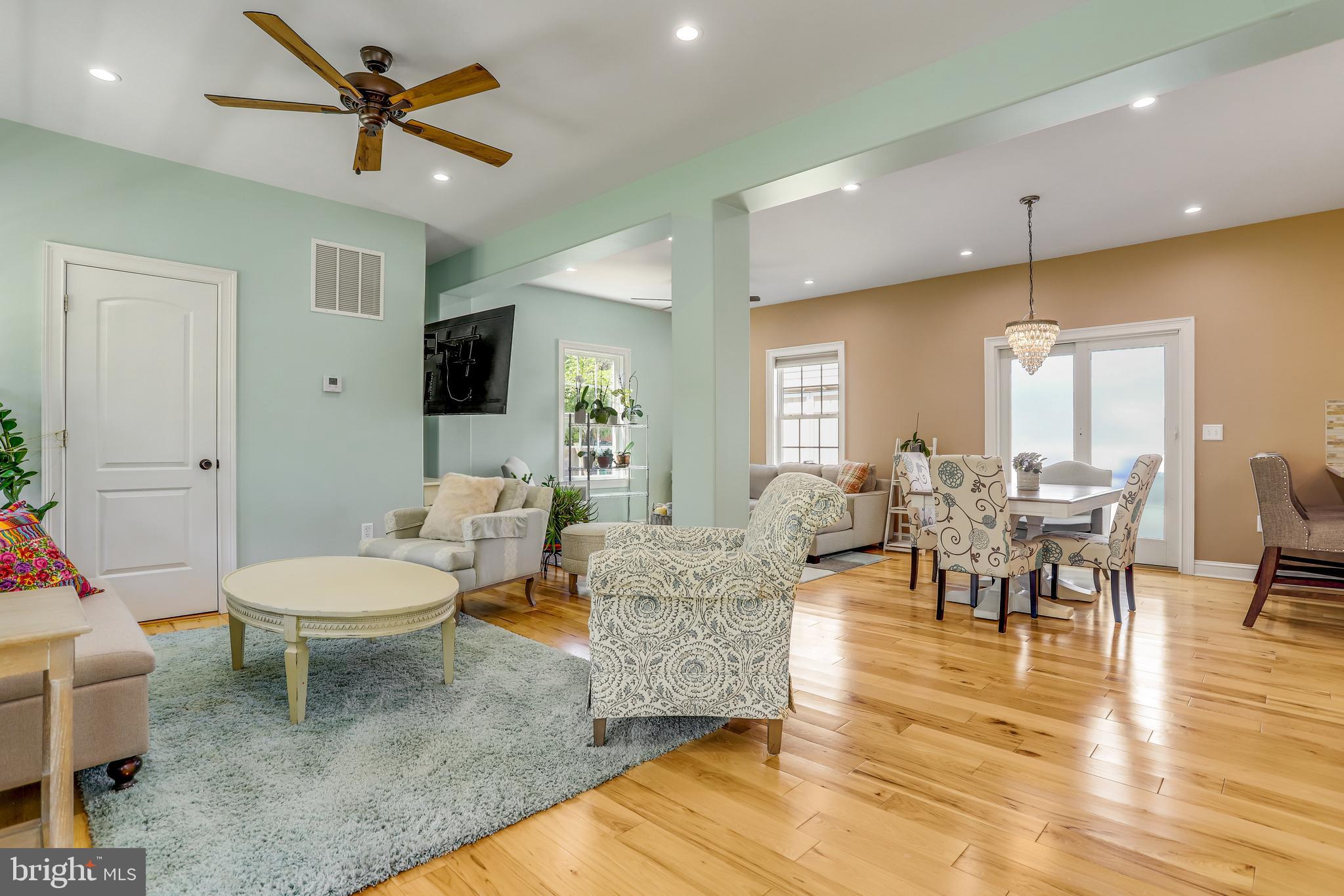 BURGUNDY VILLAGE - Residential