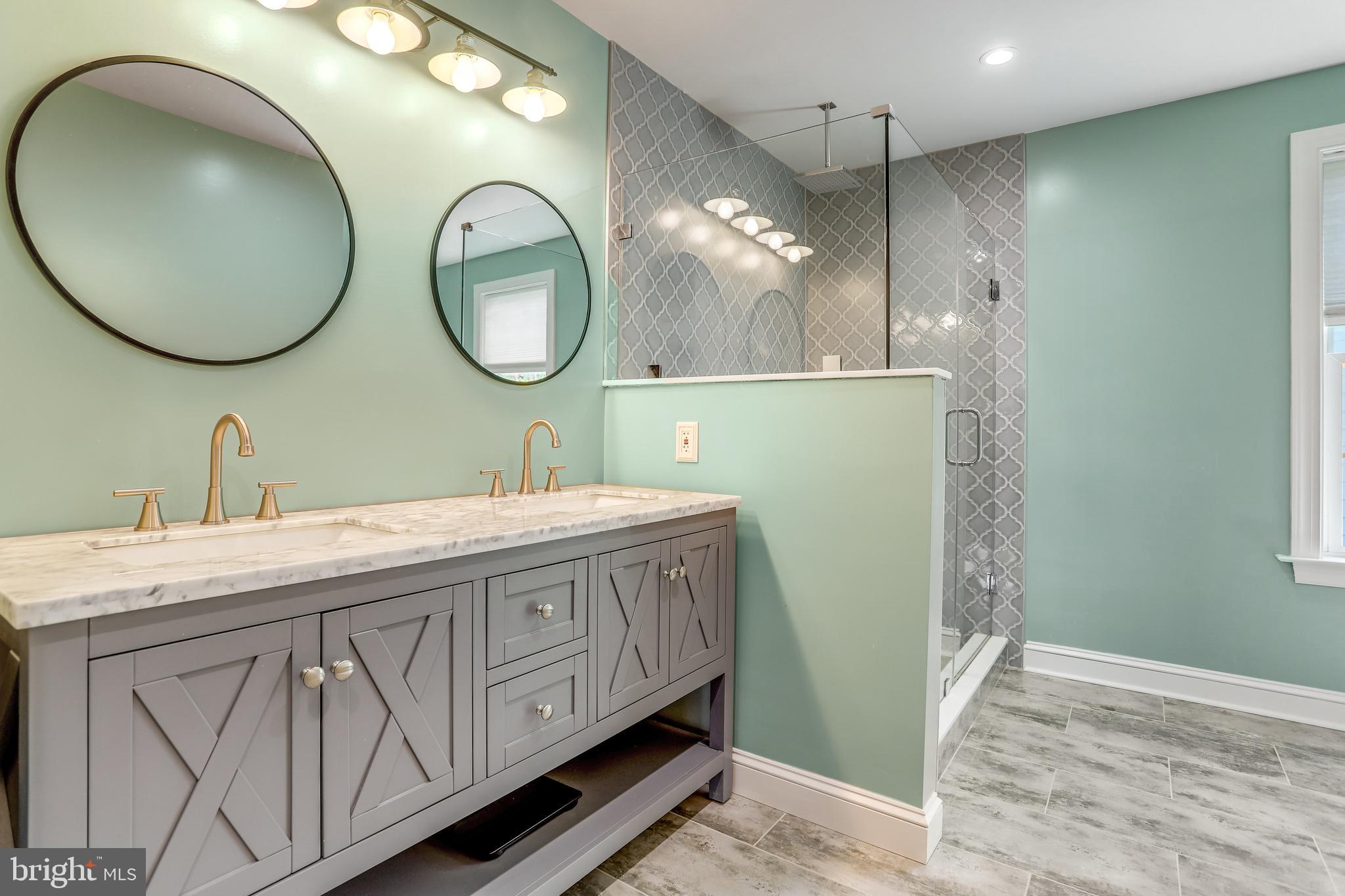 BURGUNDY VILLAGE - Residential