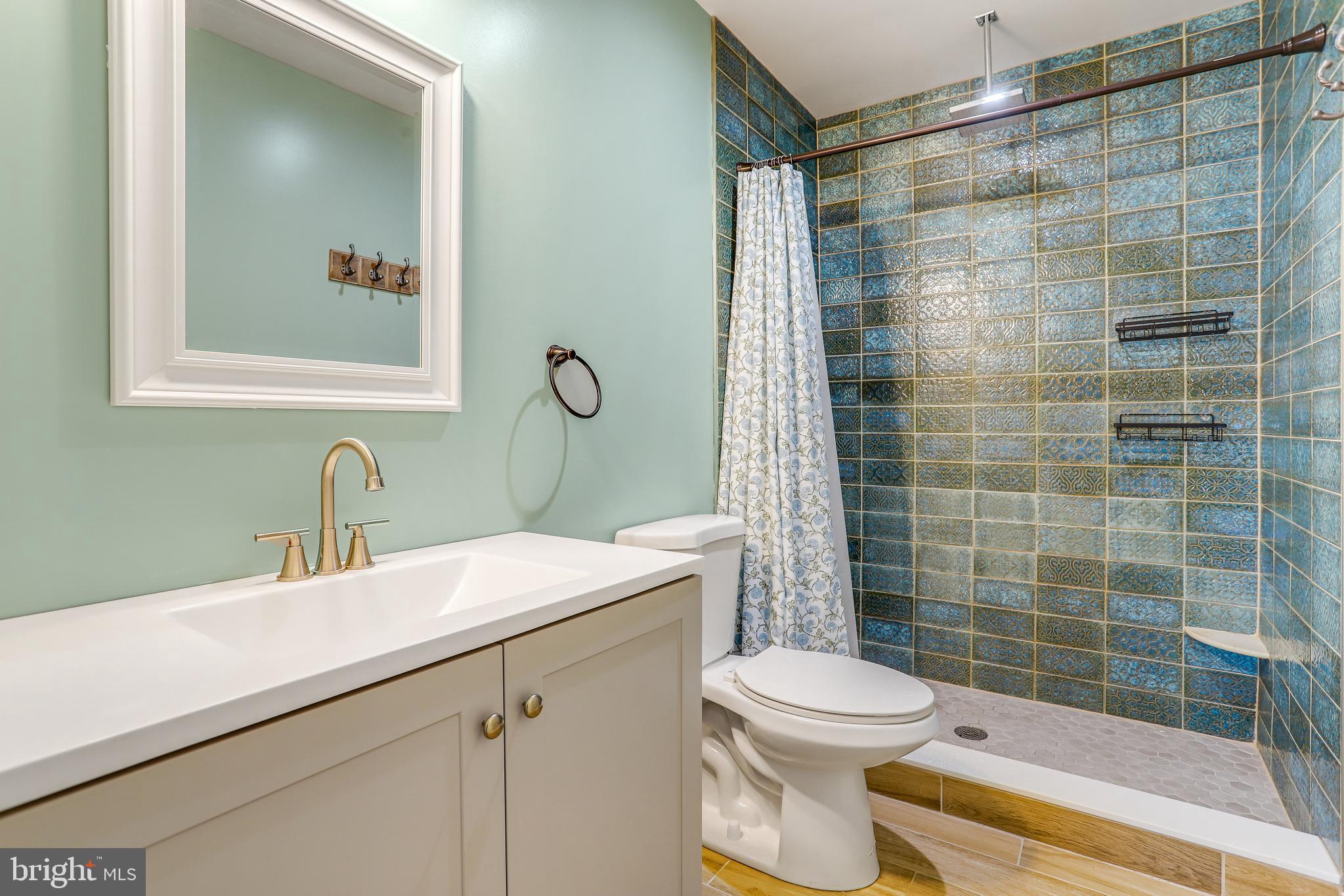 BURGUNDY VILLAGE - Residential