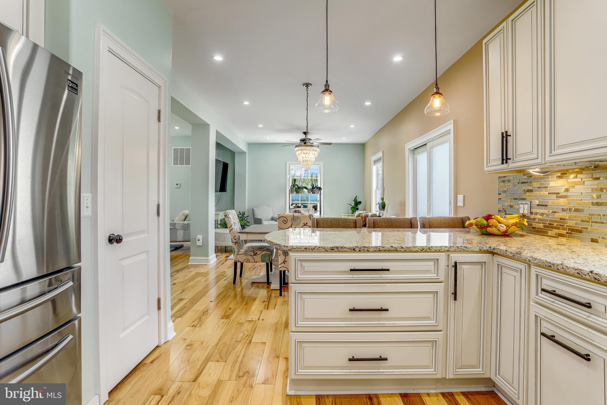 BURGUNDY VILLAGE - Residential