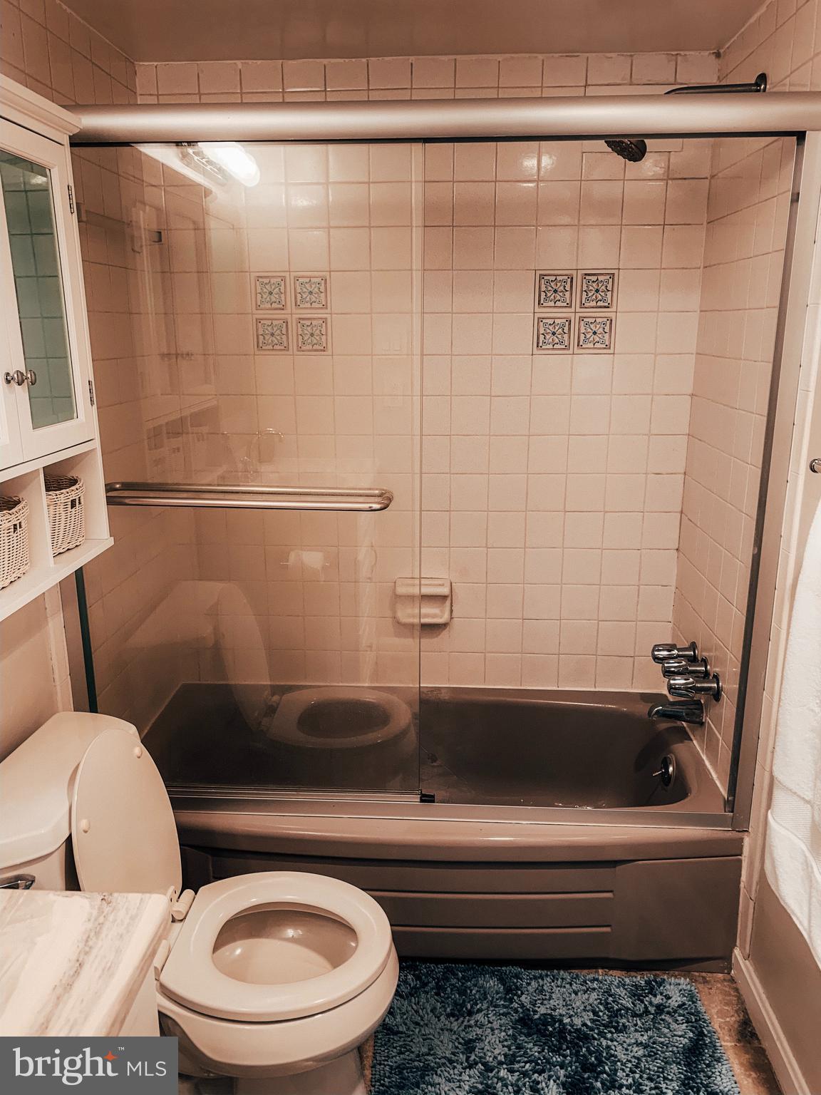 HORIZON HOUSE - Residential Lease