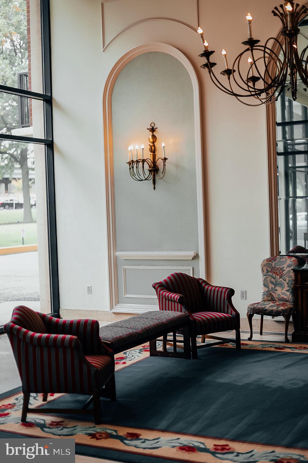 HORIZON HOUSE - Residential Lease