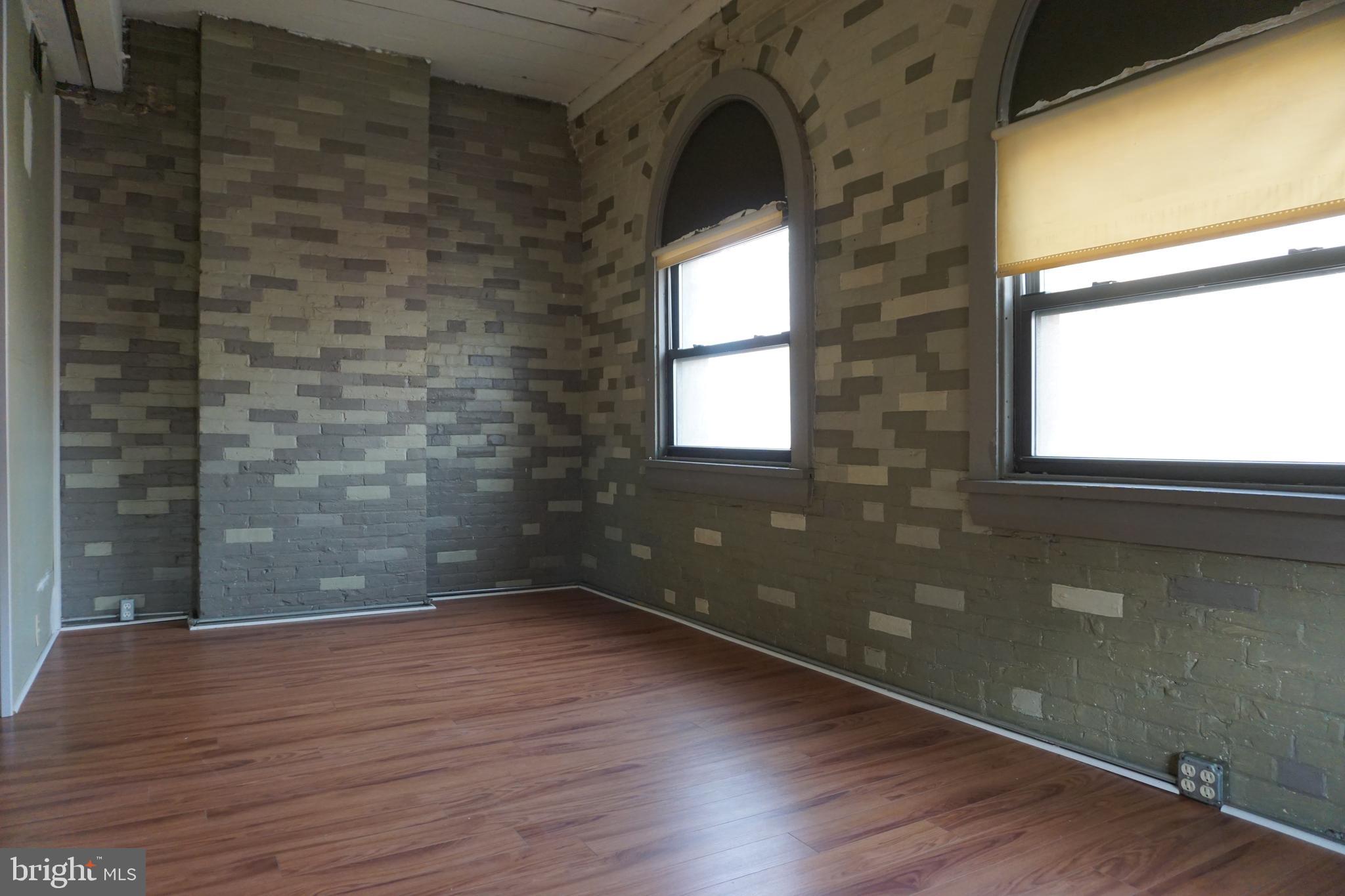 CHINATOWN - Residential Lease