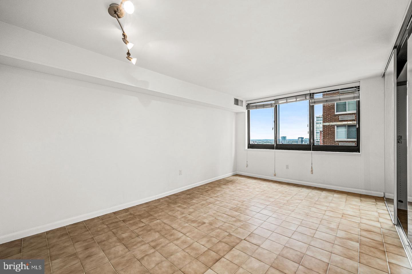 1420 LOCUST STREET 00 29H