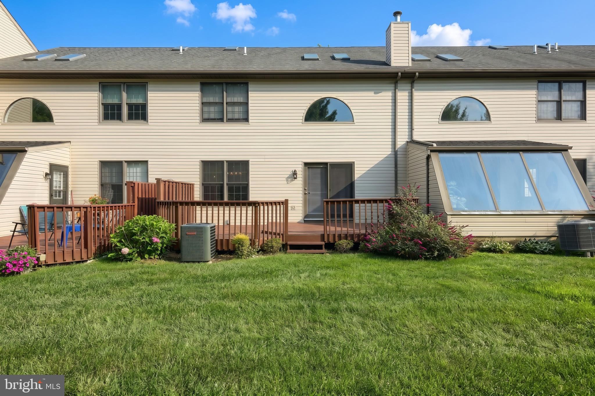 62 JEAN LO WAY