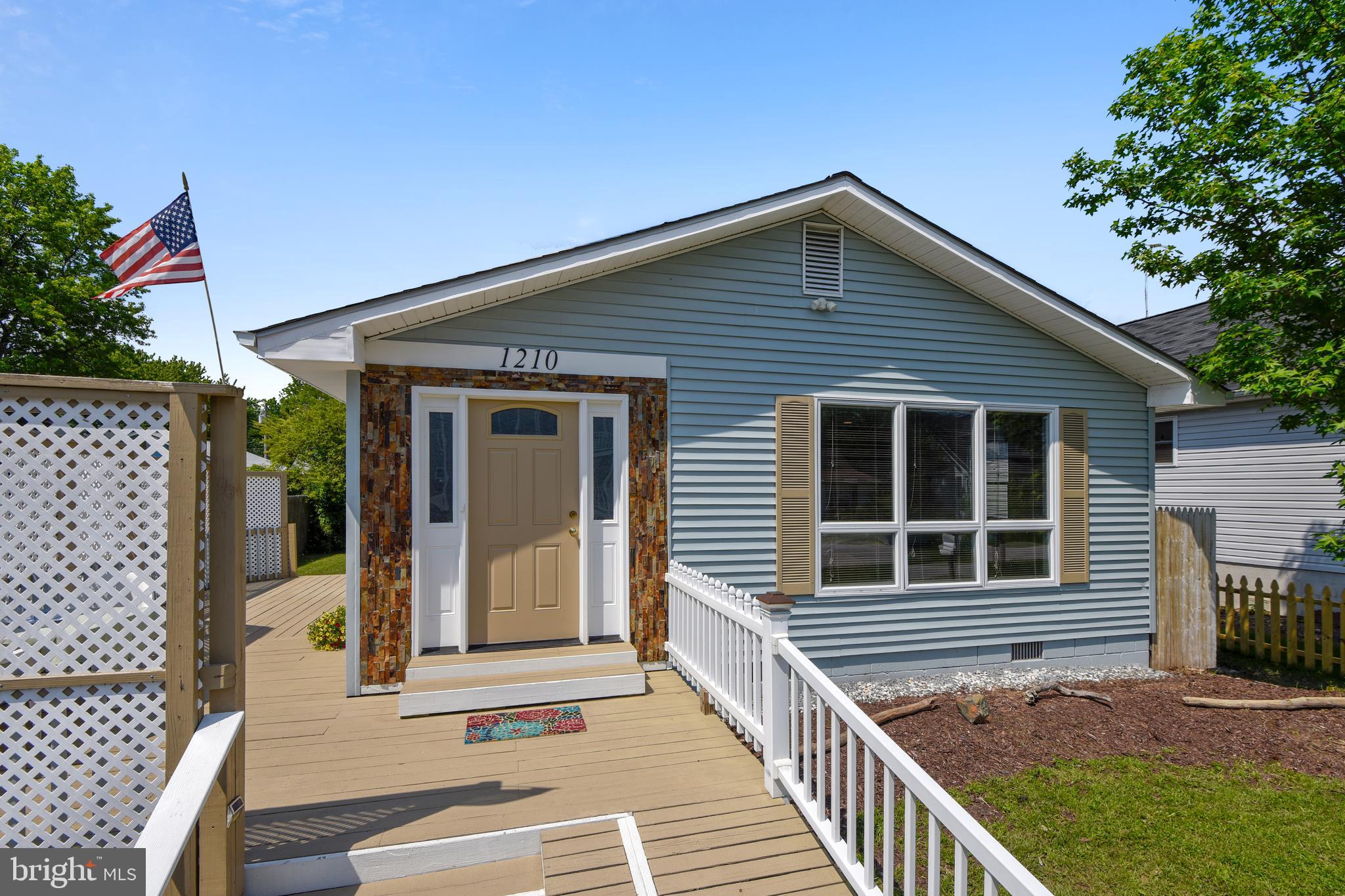 CEDARHURST ON THE BAY - Residential