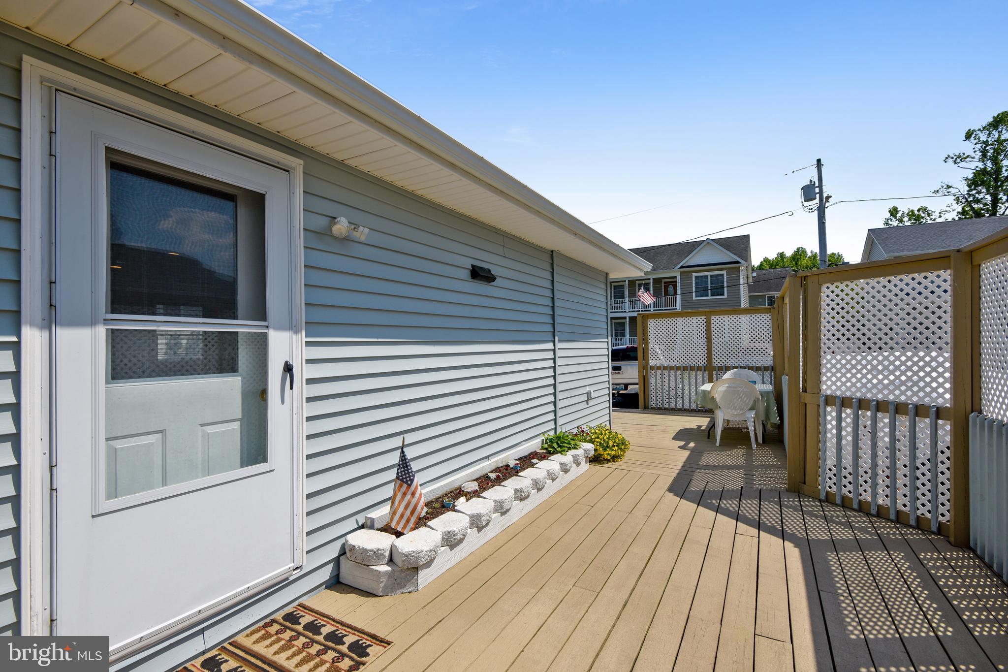 CEDARHURST ON THE BAY - Residential