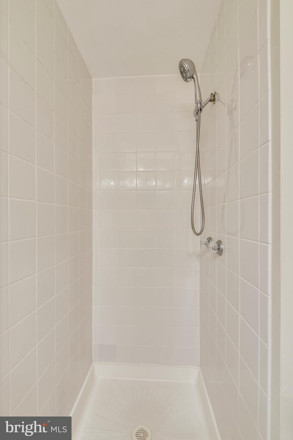 CEDARHURST ON THE BAY - Residential