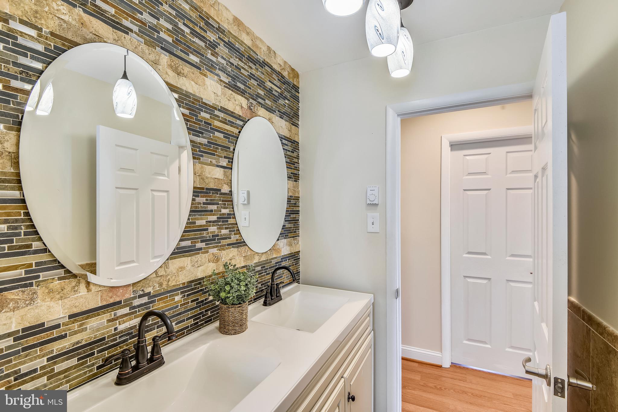 CEDARHURST ON THE BAY - Residential