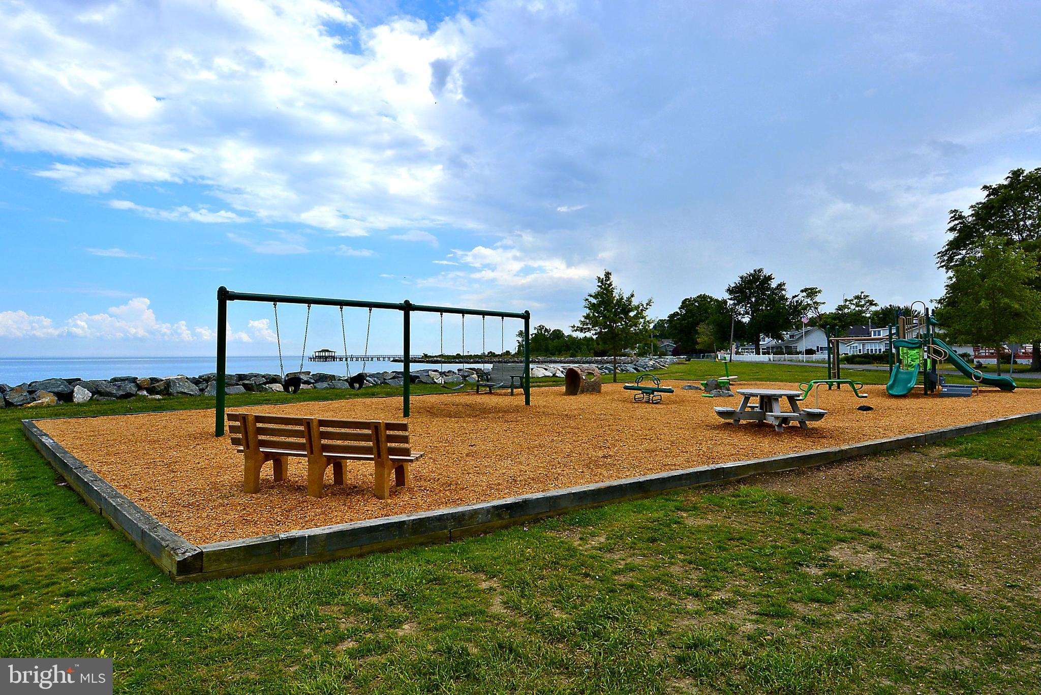 CEDARHURST ON THE BAY - Residential