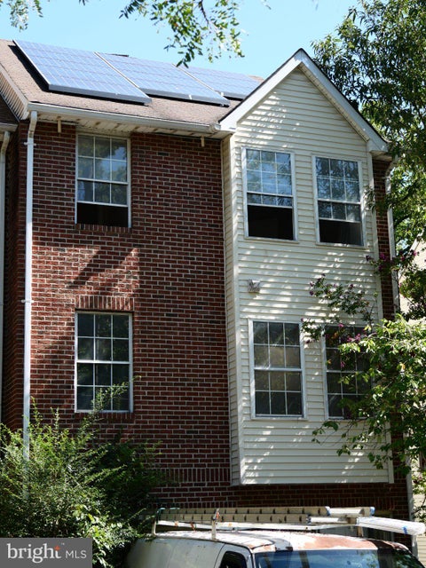Townhouse For Sale - 614 Ethan Allen Avenue<br/> TAKOMA PARK, MD 20912