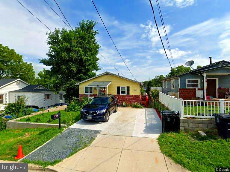 COLUMBIA HIGHLANDS - Residential