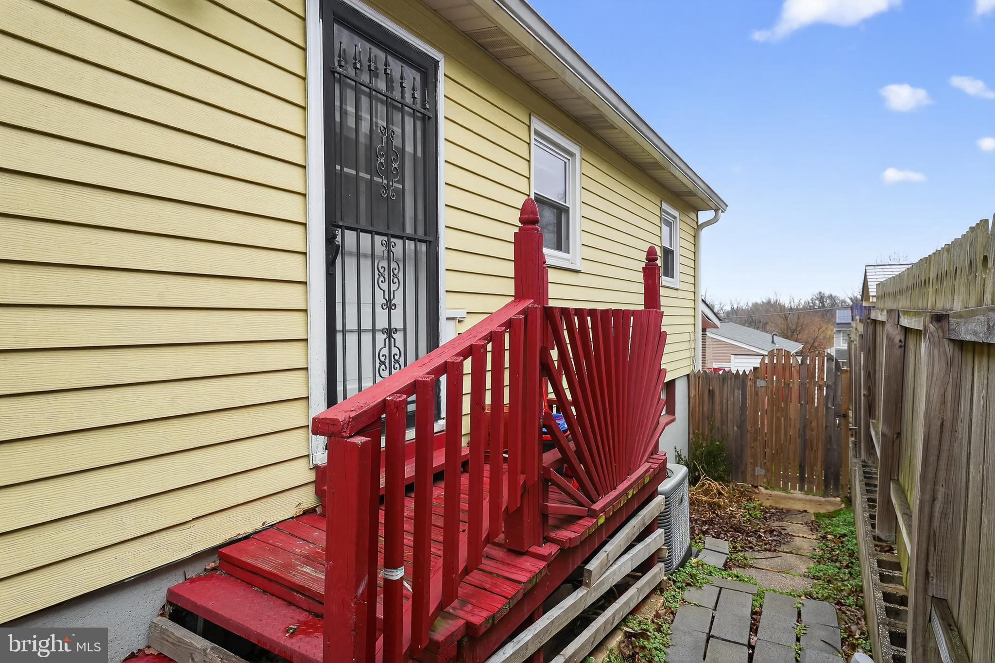 COLUMBIA HIGHLANDS - Residential