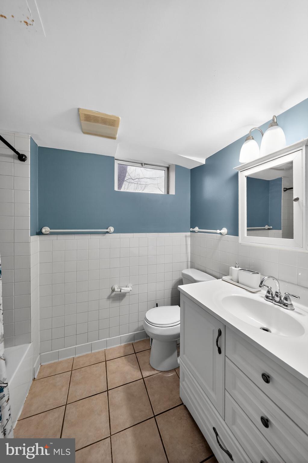 COLUMBIA HIGHLANDS - Residential