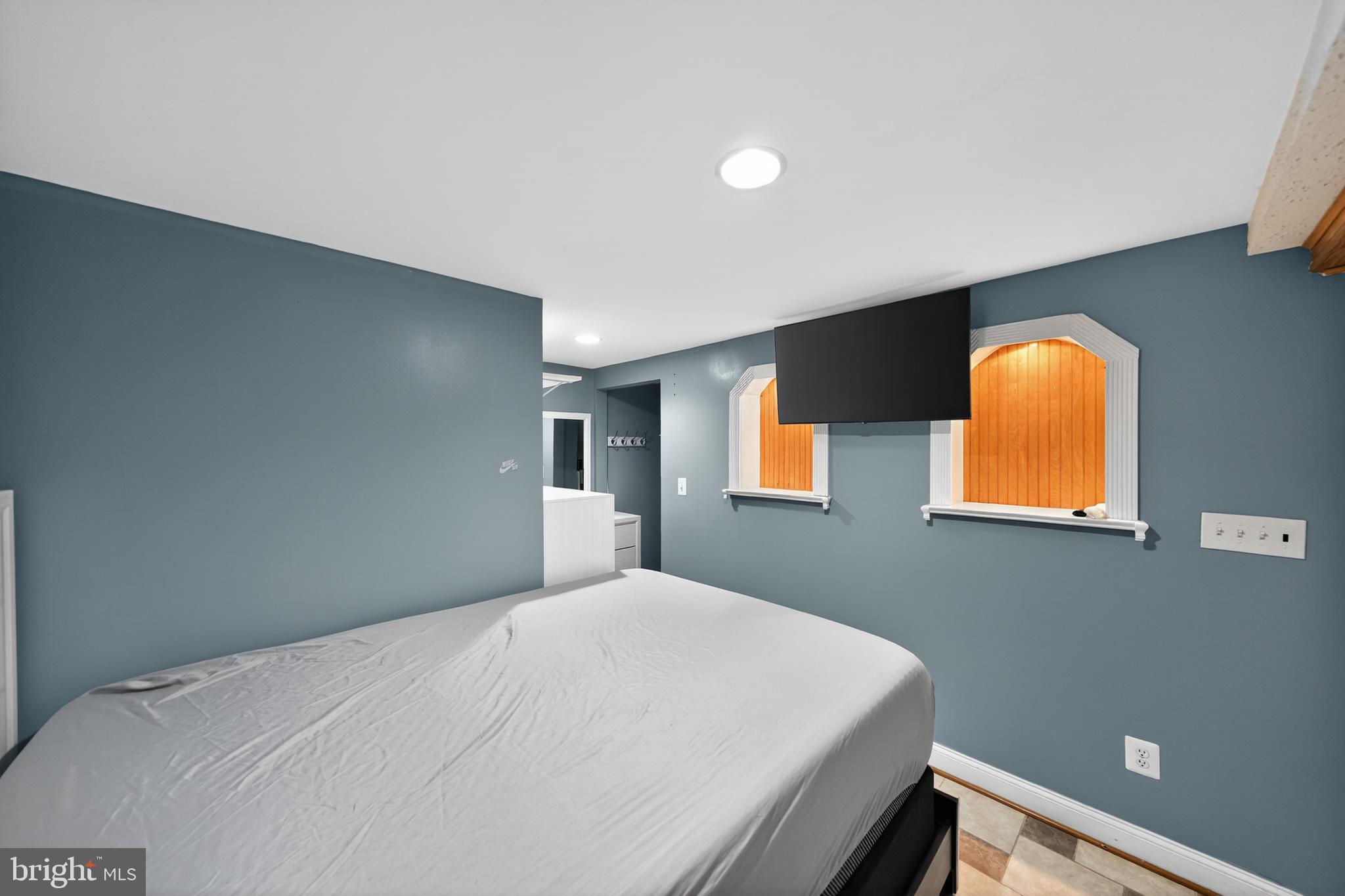 COLUMBIA HIGHLANDS - Residential