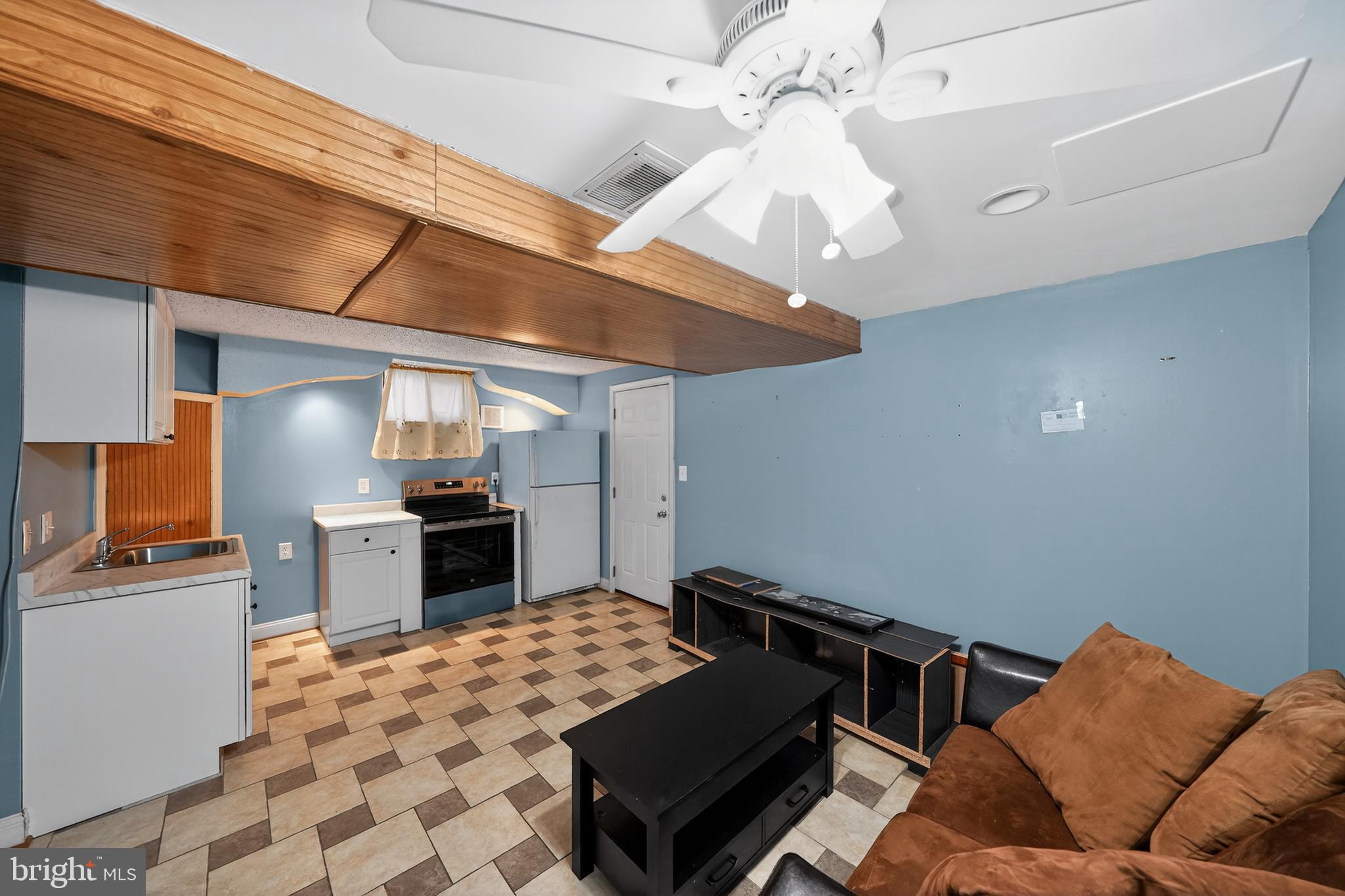 COLUMBIA HIGHLANDS - Residential