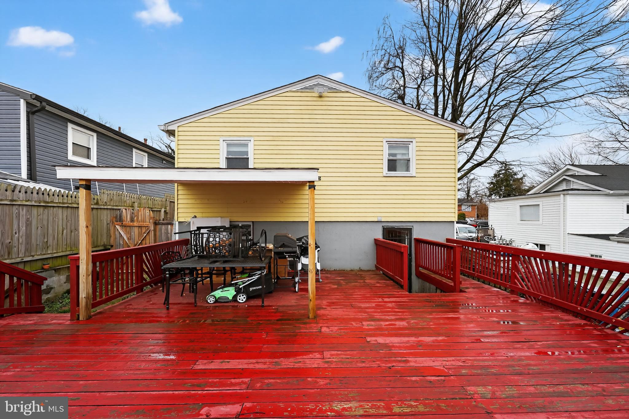 COLUMBIA HIGHLANDS - Residential