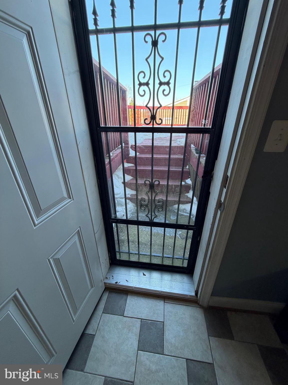 COLUMBIA HIGHLANDS - Residential