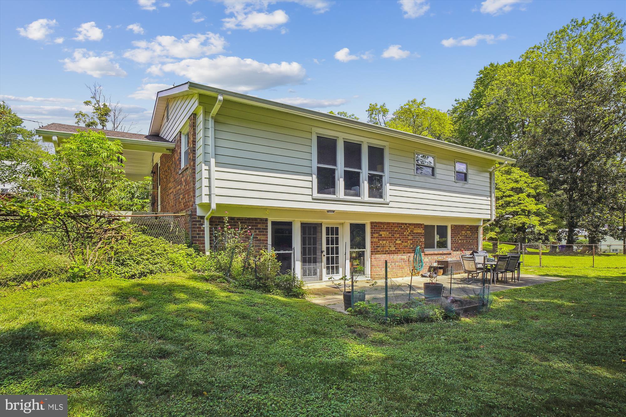 ROCK CREEK MANOR - Residential