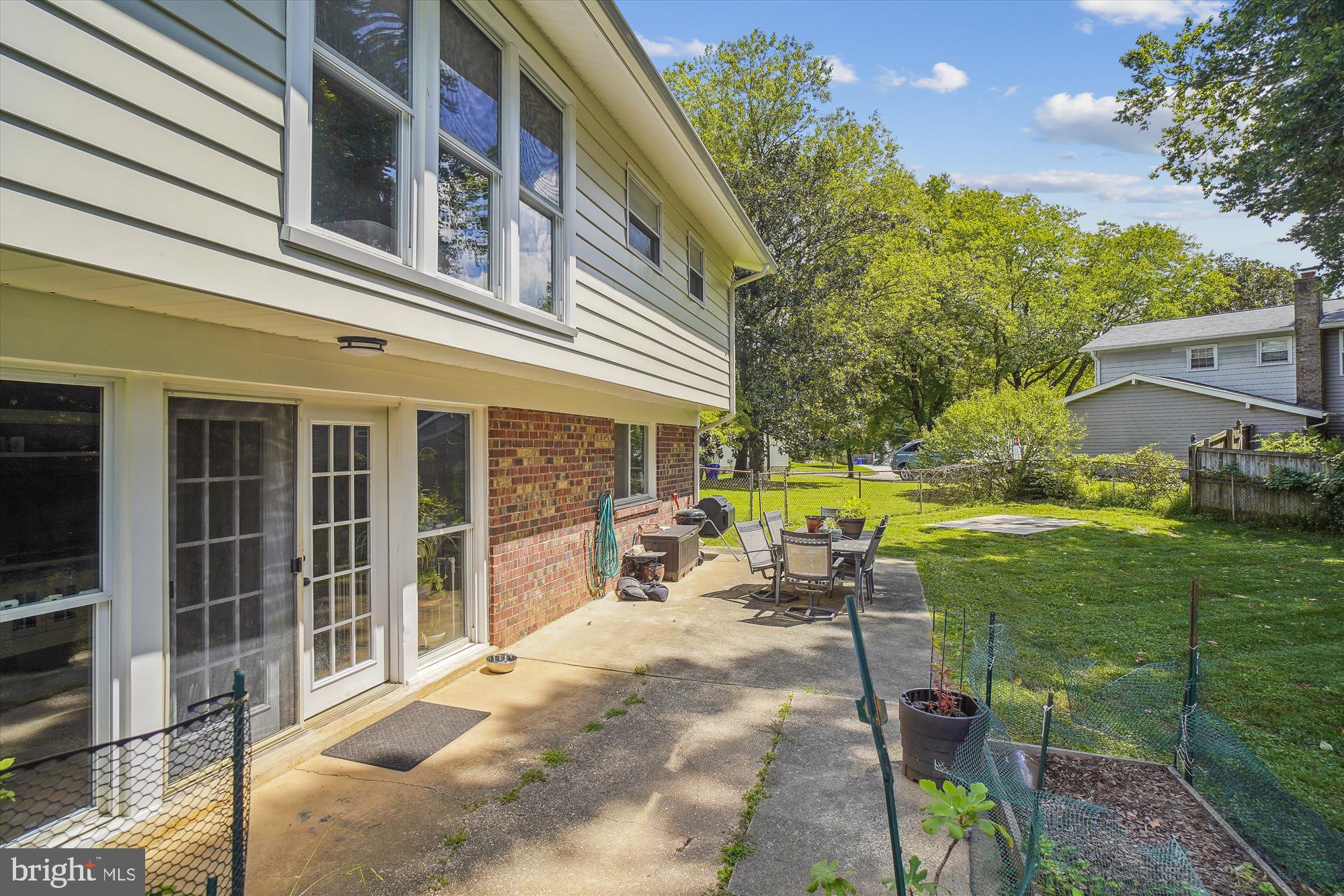 ROCK CREEK MANOR - Residential