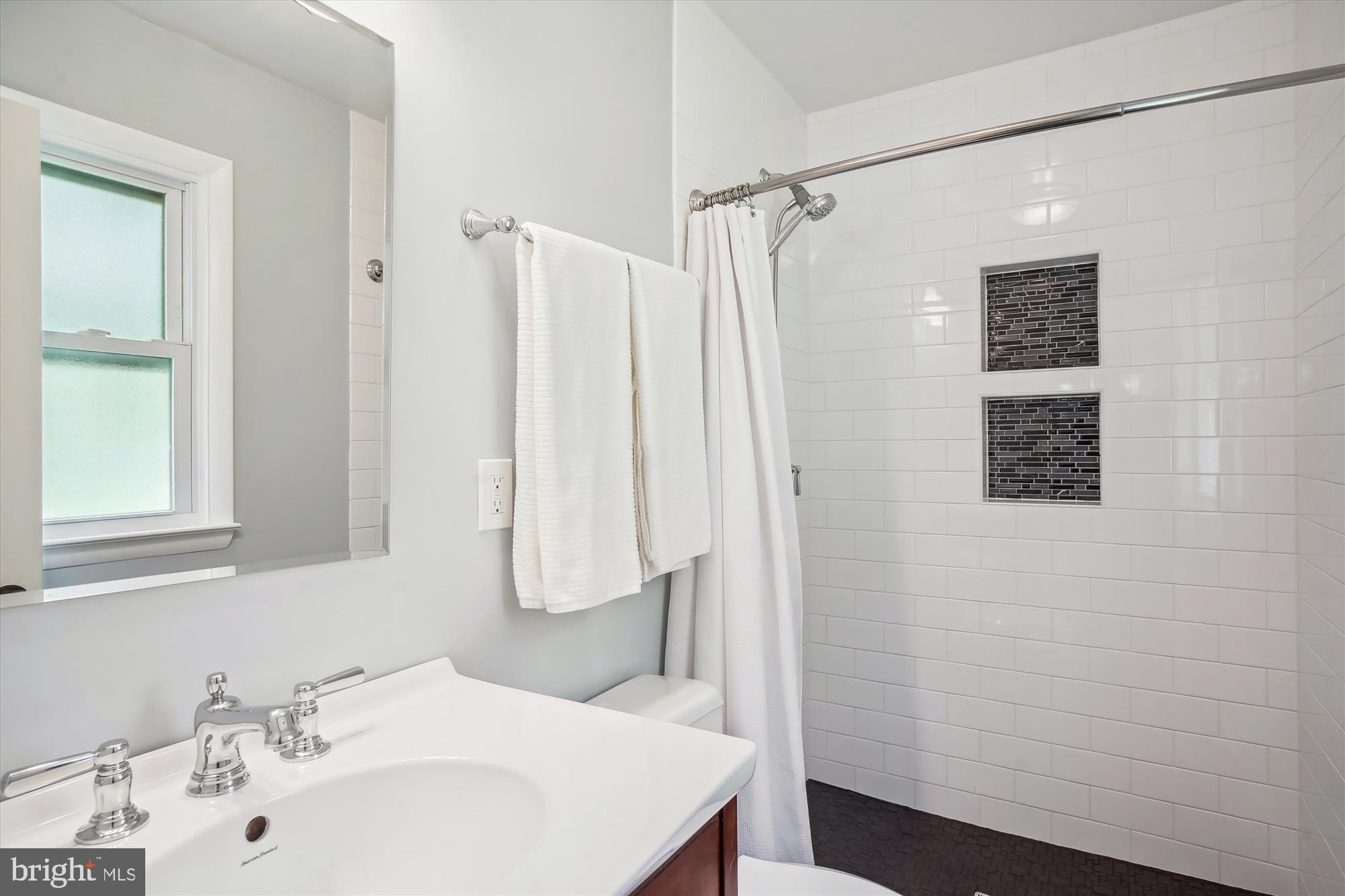 ROCK CREEK MANOR - Residential