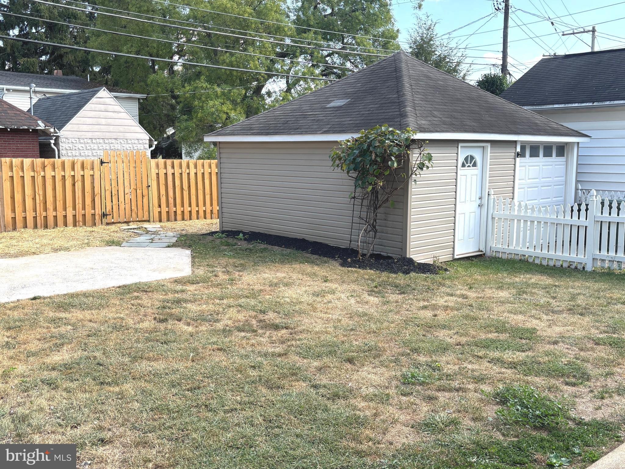 NORTH END - Residential