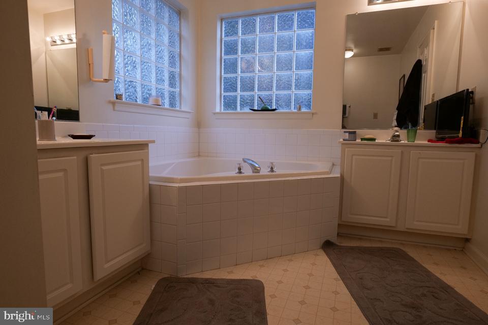 LEE'S HILL NORTH - Residential