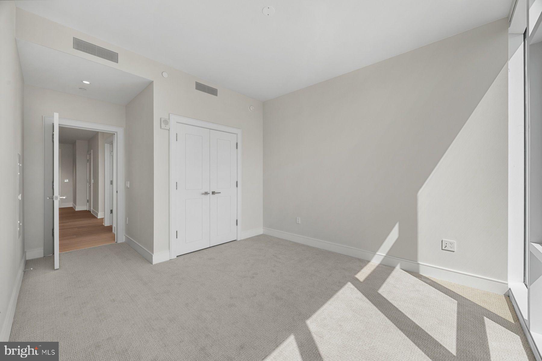 AVENUE OF THE ARTS - Residential