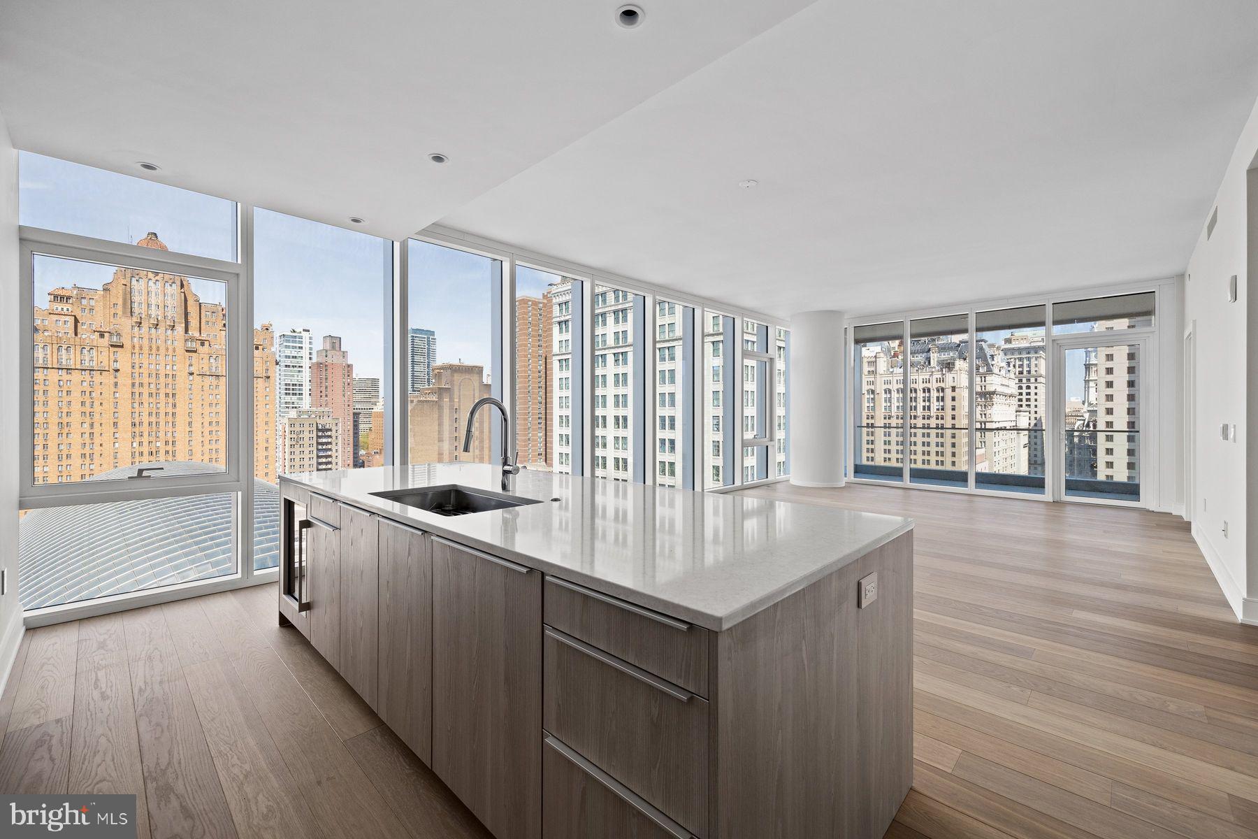 AVENUE OF THE ARTS - Residential