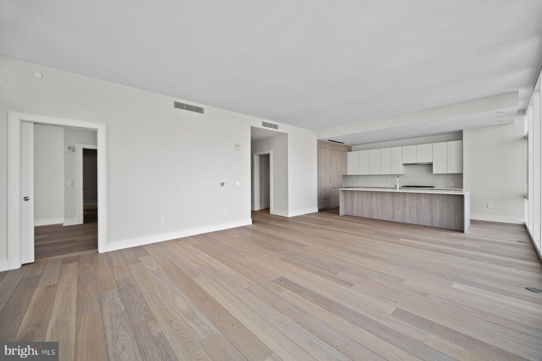 AVENUE OF THE ARTS - Residential