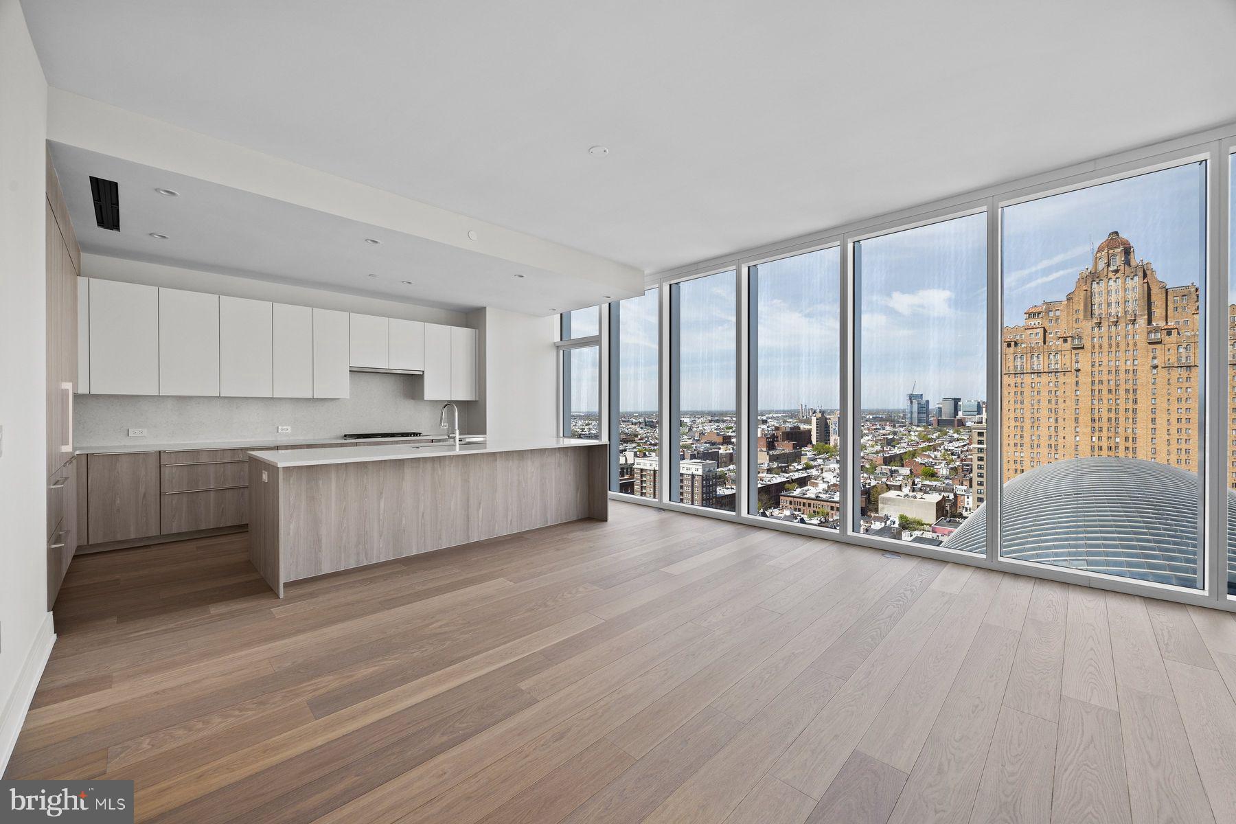 AVENUE OF THE ARTS - Residential