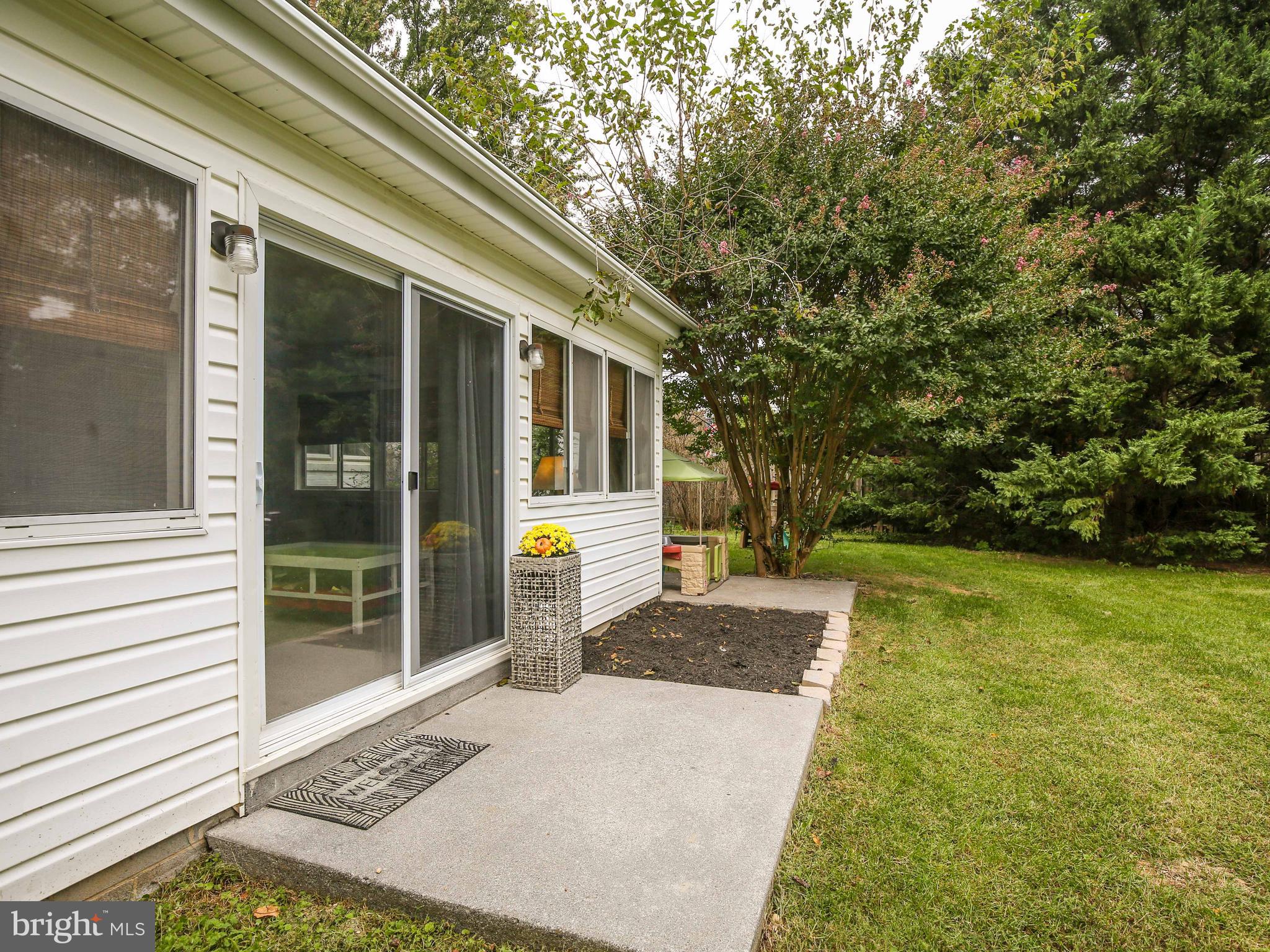 ROLLING HILLS - Residential