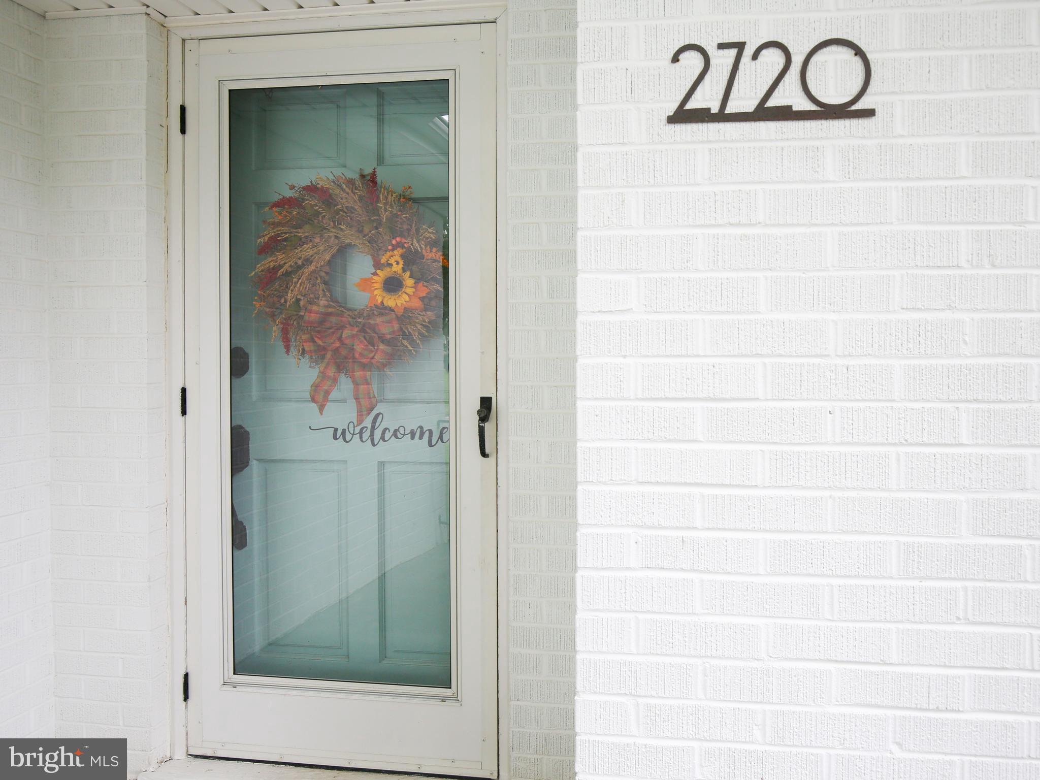 ROLLING HILLS - Residential