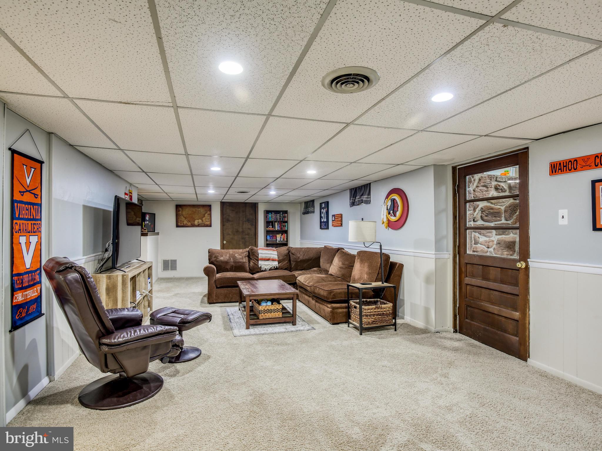 ROLLING HILLS - Residential