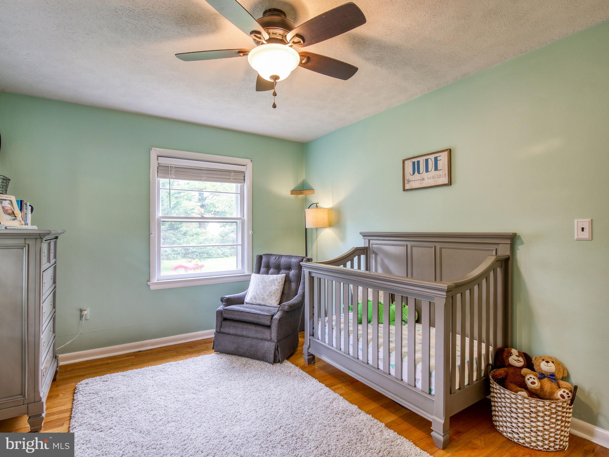 ROLLING HILLS - Residential